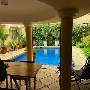 Two Bedroom With Private Swimming Pool And Garden In Almadies Villa